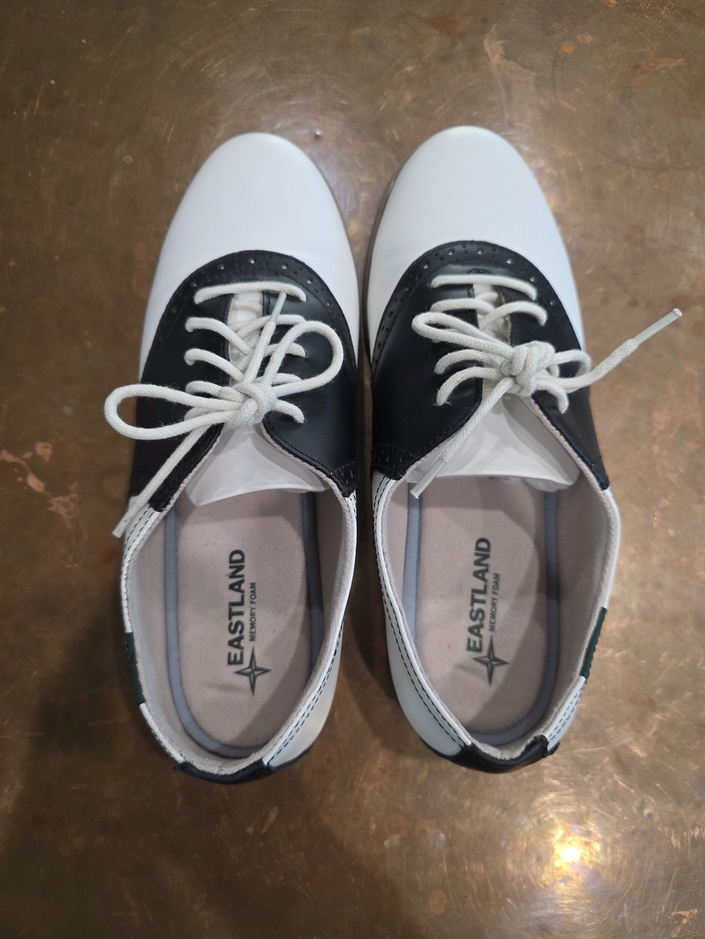 Eastland Sadie Saddle Shoe Oxford in White and Black Women's 1950s Style - Picture 5 of 7